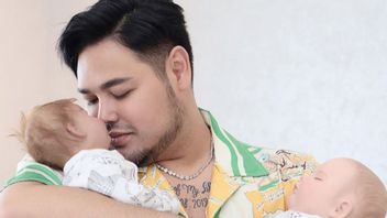 Faire Sensation Avec L’adoption De Dolls So Children, Ivan Gunawan Disindir Kemenag 