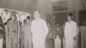 1945 年 8 月 17 日，印度尼西亚独立宣言中的故事：卡诺的疟疾复发，但由于医生的医学而康复，而不是也门蜂蜜