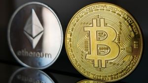Market Uang Kripto Sedang Turun, Vitalik Buterin Ungkap Orang-orang yang Senang Harga Bitcoin cs. Anjlok