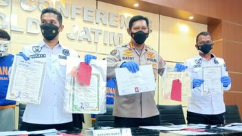 East Java Police Dismantle Syndicate Of Diploma Makers To Fake KTPs