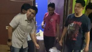 La police perquisitionne une maison de fabrication de drogue à Citereup Bogor, a saisi des millions de pilules PCC