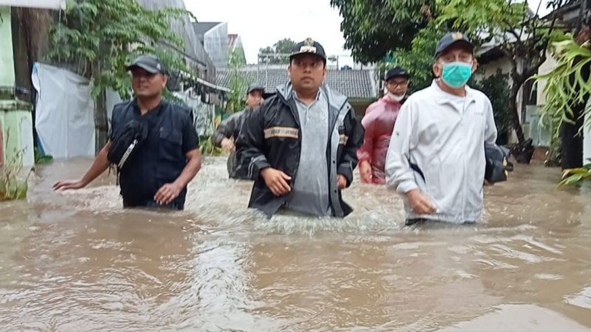 Minta PUPR Tutup Tanggul Jebol Penyebab Banjir Tangerang, Wali Kota Ingatkan No Kontak Evakuasi 112