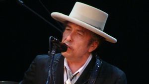 Bob Dylan Perkenalkan Harta Karun dari Rekaman Live di Tahun 1974