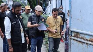 Resmob Polres Jakbar Olah TKP Gudang Bongkar Muat 15 Ton Beras Asal Palembang yang Dibawa Kabur Sopir Ekspedisi