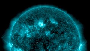 The Strongest Sun Flare Erupts And Attacks Earth