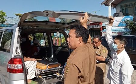 Ramai-ramai Datangi Rumah Kakek Sutadi di Bantaran Sungai Martapura yang Kondisinya Miris