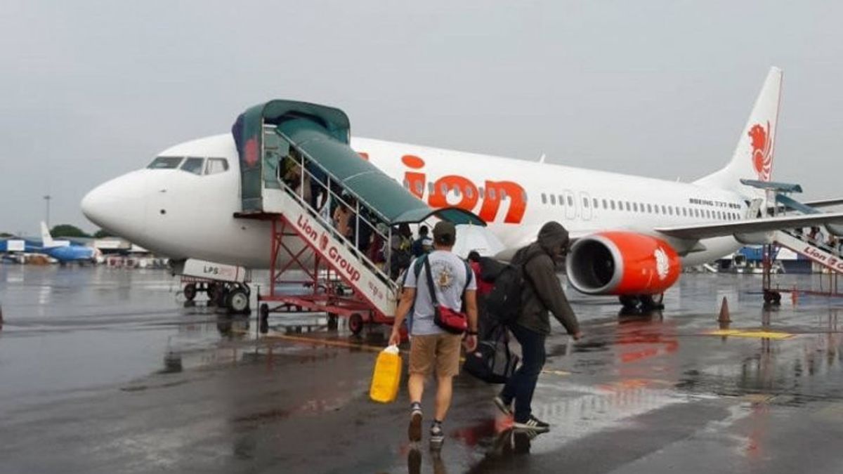 Mopah Merauke Airport Runway Blocked By A Group Of People, Lion Air Plane Turns Back To Jayapura