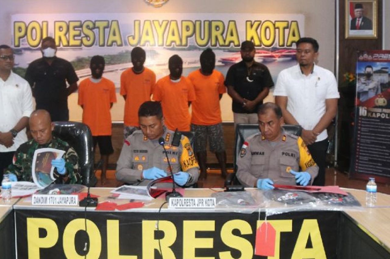 The Action Of Rusuh Bakar-bakar Ruko Until The Korem Waena Jayapura Health Facilities Has Been Planned For These 4 Perpetrators