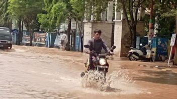 Jalan Lintas Sumatera OKU Sumsel Lumpuh Total Akibat Banjir