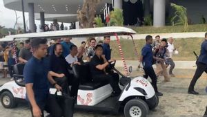 Jokowi dan Surya Paloh Berkendara Boogie Tinjau Plaza Ceremony IKN