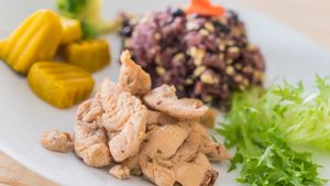 Protein Tinggi Saat Puasa Ramadan Picu Konstipasi? Simak Penjelasan Medisnya