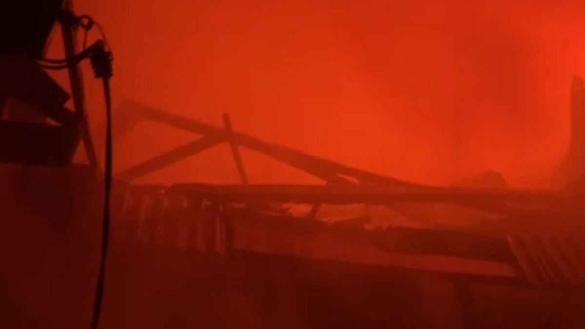 L’électricité court-circuité, 2ème étage à Kramat Raz a pris feu