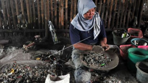 Marak Pencurian Besi, Pemkab Biak Larang Adanya Transaksi Jual Beli Limbah Logam