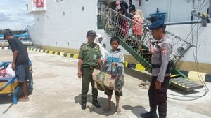 5 éclabousses d’animaux endémiques transportées par un garçon à bord sécurisées par BKSDA Maluku