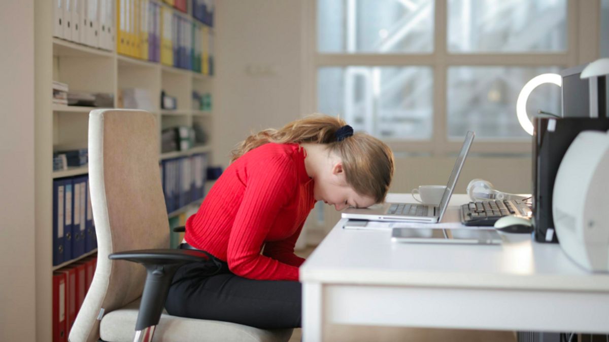 Cloudy Weather Makes You Unmotivated? Here are Tips to Stay Productive