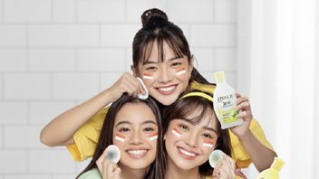 顔の綿は肌の清潔さを理解するための教育ツールです