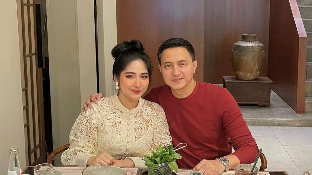 Kepincut Cica Andjani, Ricky Subadja Issues Divorce Letter