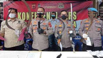 Achetez Et Vendez Des Défis Grâce à Medsos, 4 Gangs « Sultan » à Cirebon Duel Convenu Épées Et Celurit 