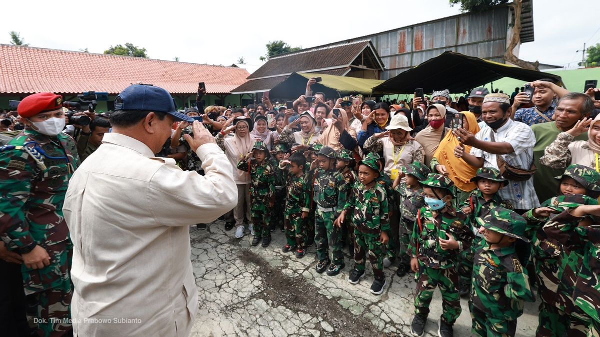 Reunion With Former Subordinates At Kopassus, Prabowo Enveloping: How Did I Get Back, I'm Galak?