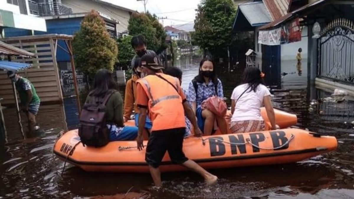 BNPB: 33,221 Residents In Sintang Still Refuge Due To Flood