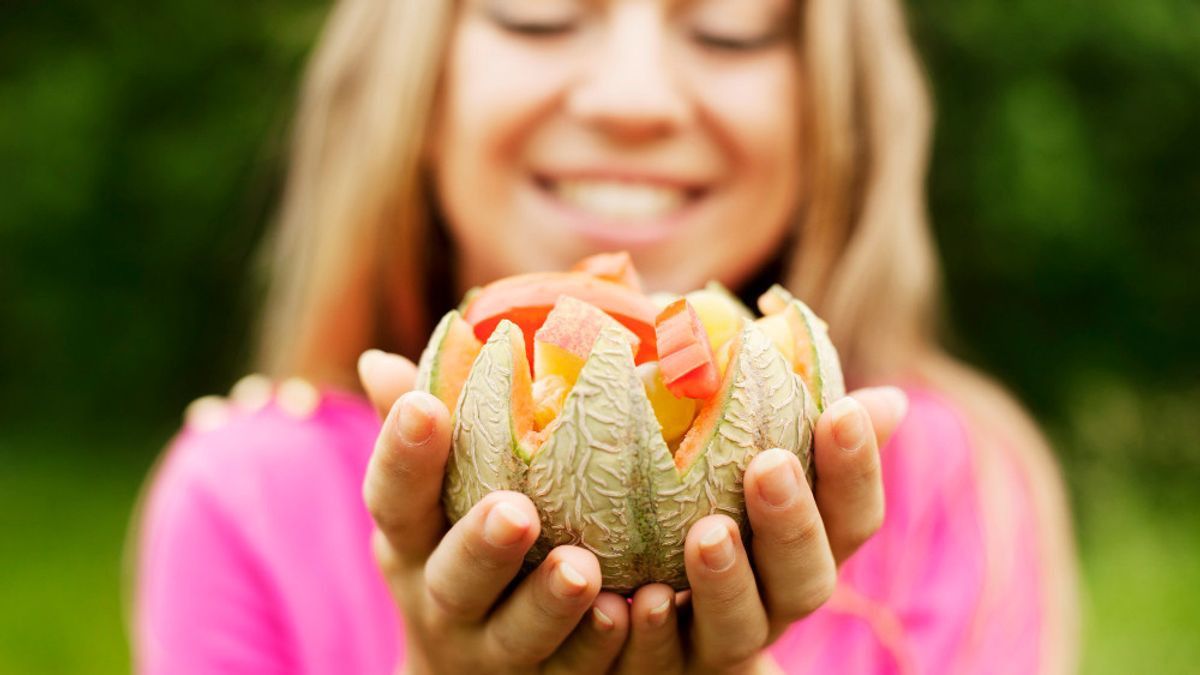 Deretan Buah-buahan yang Aman untuk Penderita GERD: Dari Melon hingga Apel 