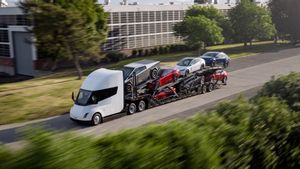 Tesla Electric Car Sales In UK Drop 62 Percent But Other Manufacturers Are High, What's Up?