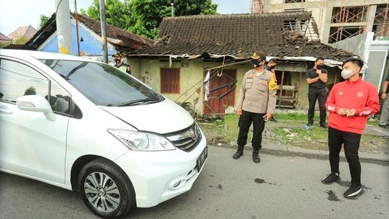 Bus ﻿Batik Solo Trans Serempetan dengan Railbus Batara Kresna, Gibran Minta Maaf