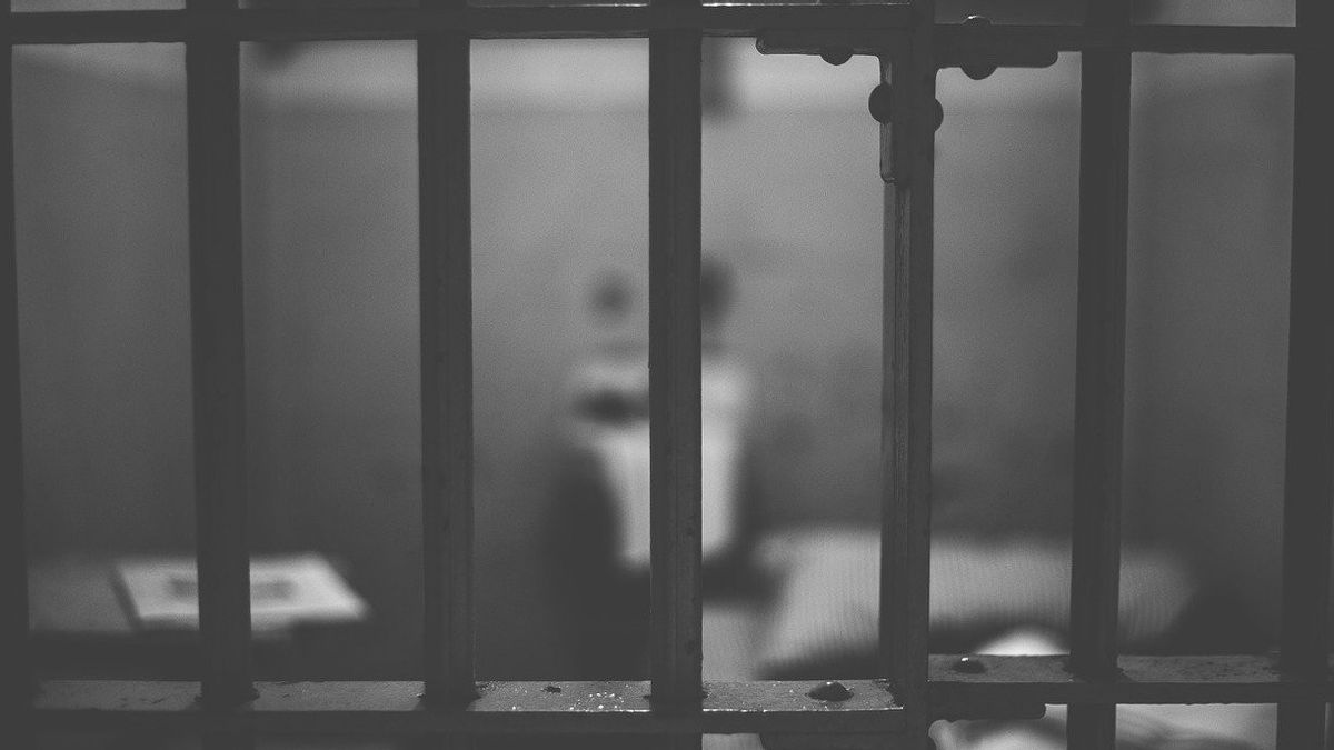 ポレスタ・ケンダリ・タハン 2 女性刑務所の学生ギャング