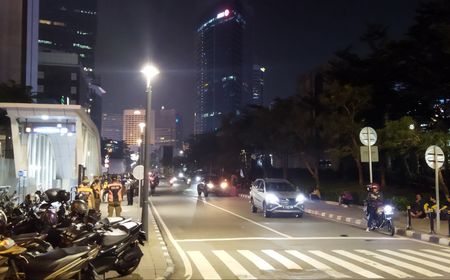 Padahal Didukung Anies, Tapi Satpol PP Jakpus Tetap Bubarkan Anak Gaul SCBD yang Masih Bergaya di Zebra Cross Dukuh Atas