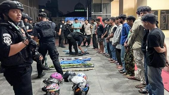 Ahead Of The Ramadan Sahur, 14 Teenagers In Solo Were Arrested By The Police For The Sarong War