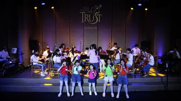 Performance of <i>Senandung Masa Kecil</i> to Celebrate National Children's Day