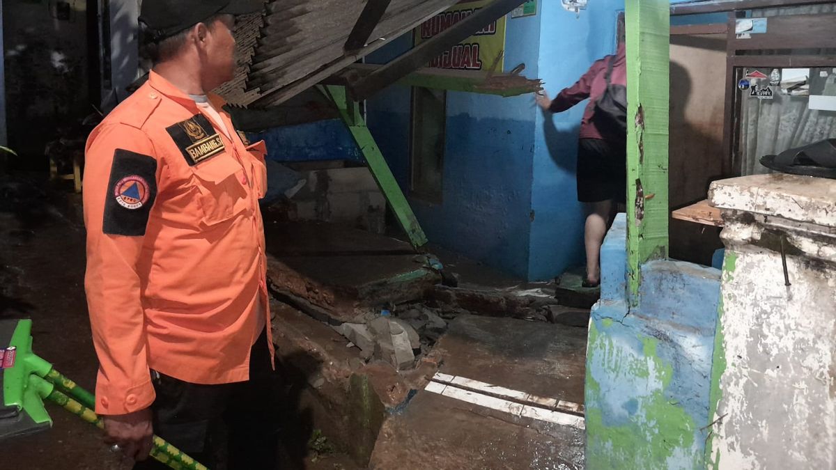 Bogor Hujan Deras, Husband And Wife Died Buried By Landslide Materials