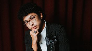 Dendi Nata 用都市流行音乐单曲《Selamanya》庆祝失利