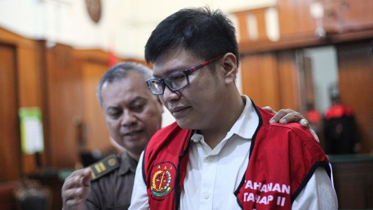 Suap Tiga Hakin PN Surabaya, Pengacara Ronald Tannur Dituntut 14 Tahun Penjara