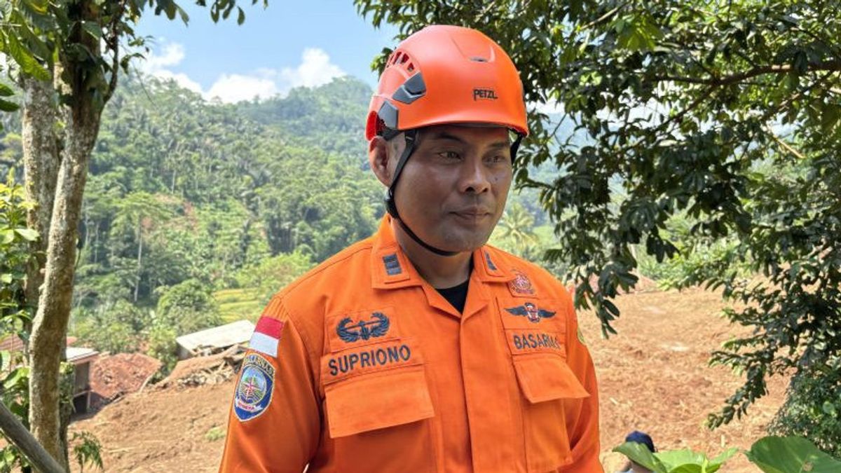 SAR Team Continues Search For 3 Victims Of Cipongkor KBB Landslide
