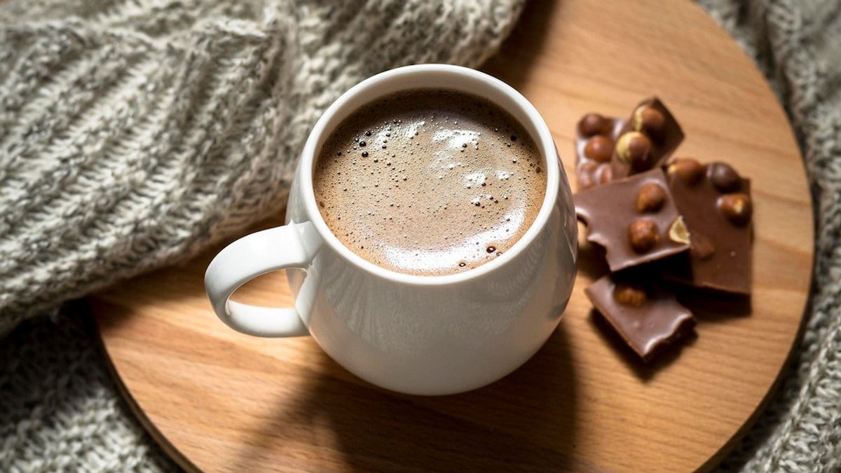 Minum Secangkir Cokelat Panas Jadi Solusi Melawan Rasa Stres