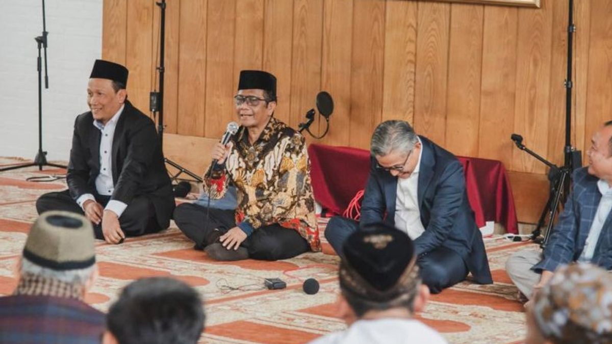 与在荷兰的印度尼西亚公民的讲座和对话的内容，Polhukam Mahfud的协调部长MD：根据Fikh Islam，印度尼西亚已经履行了国家规则，在法律上是Syar'i