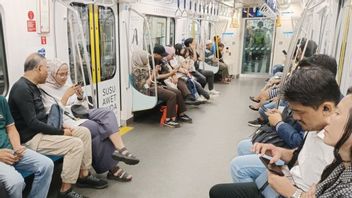 Pramono Minta ASN Wajib Naik Angkutan Umum, Parkir Diperketat