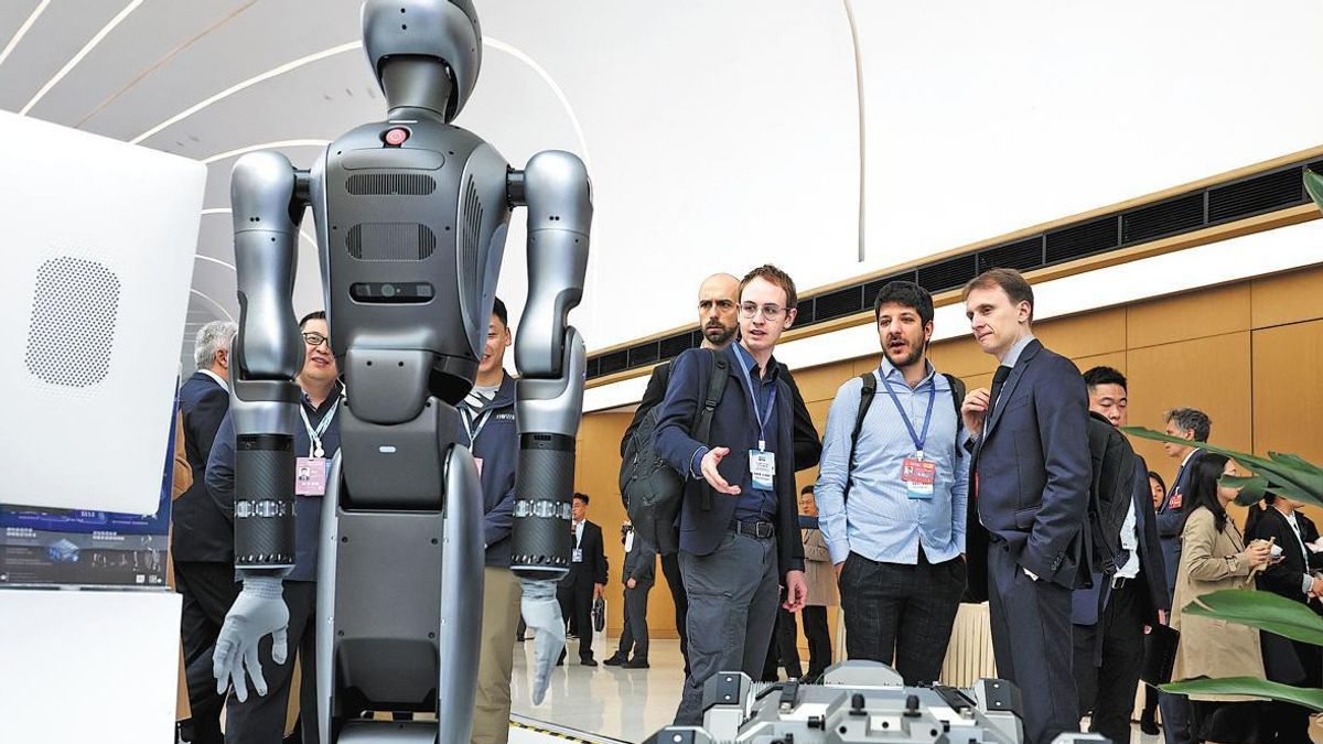 China Opens Research Facilities to the World, Promotes Open Science and AI