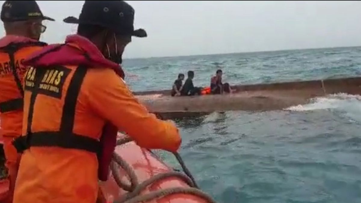 Sea Eagle KM Overturned By Waves In The Thousand Islands, 6 Survivors, 1 Dead, 3 Others Still Wanted