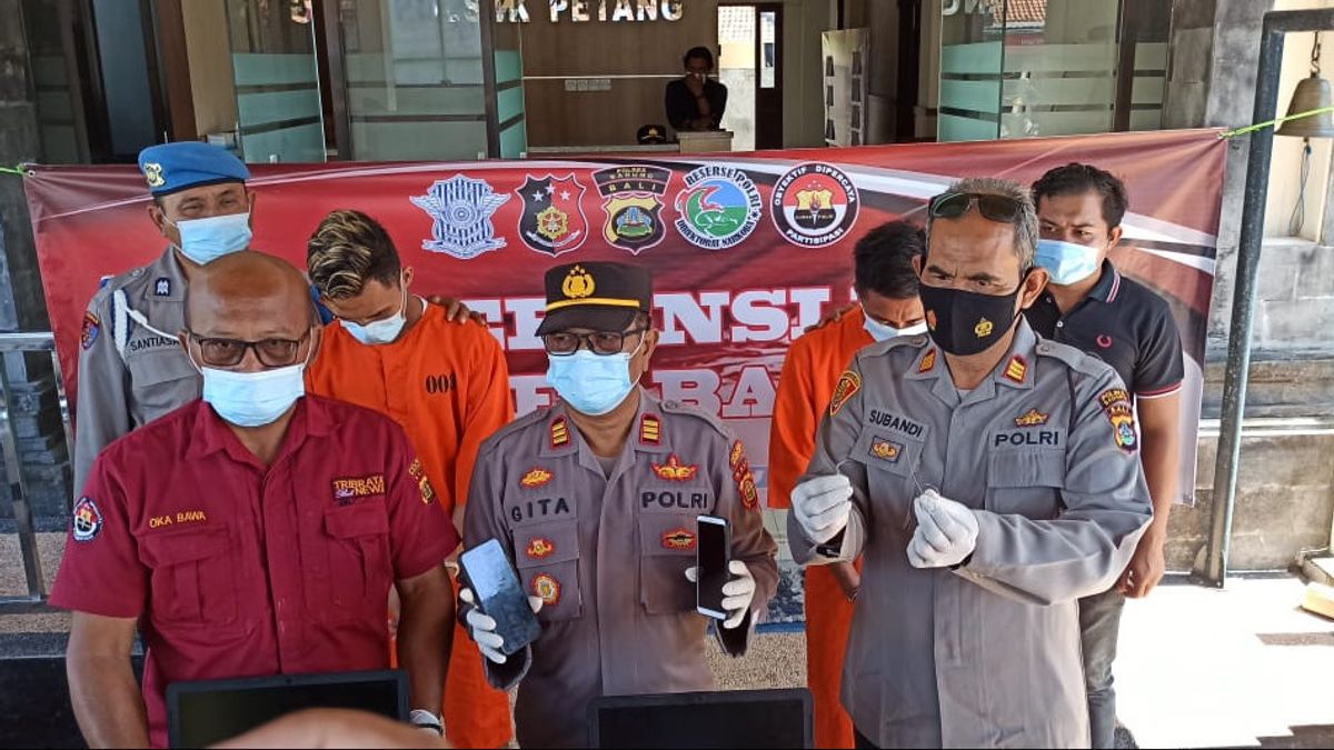 Voler 8 Ordinateurs Portables à L’école Primaire Badung, 2 Hommes Arrêtés