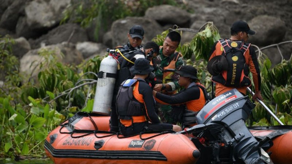 تمديد فترة البحث عن 10 ضحايا من ضحايا فيضانات هومباهاس