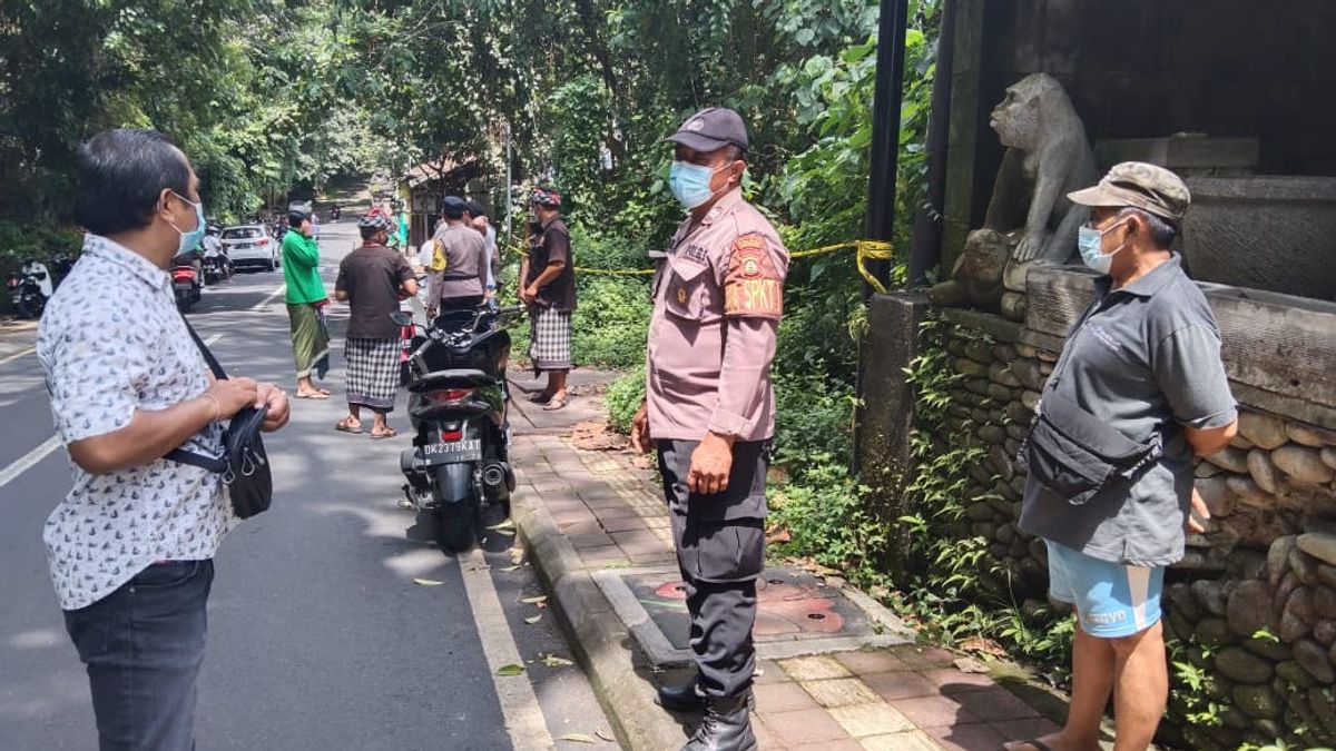  Bule AS Tewas Gantung Diri di Monkey Forest Ubud Bali
