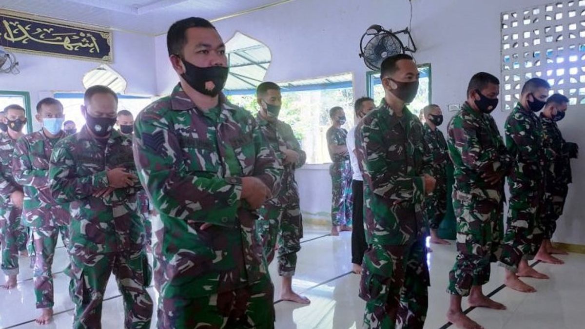 The Compact Of TNI Soldiers In Aceh Salat Gaib For The Crew Of KRI Nanggala-402