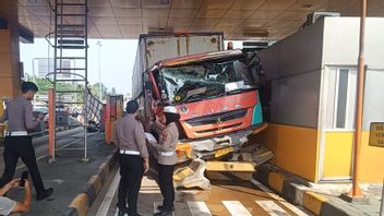 再び、扶桑レムブロントラックチャウィ有料ゲートに衝突 2: 2台の車が犠牲者になりました