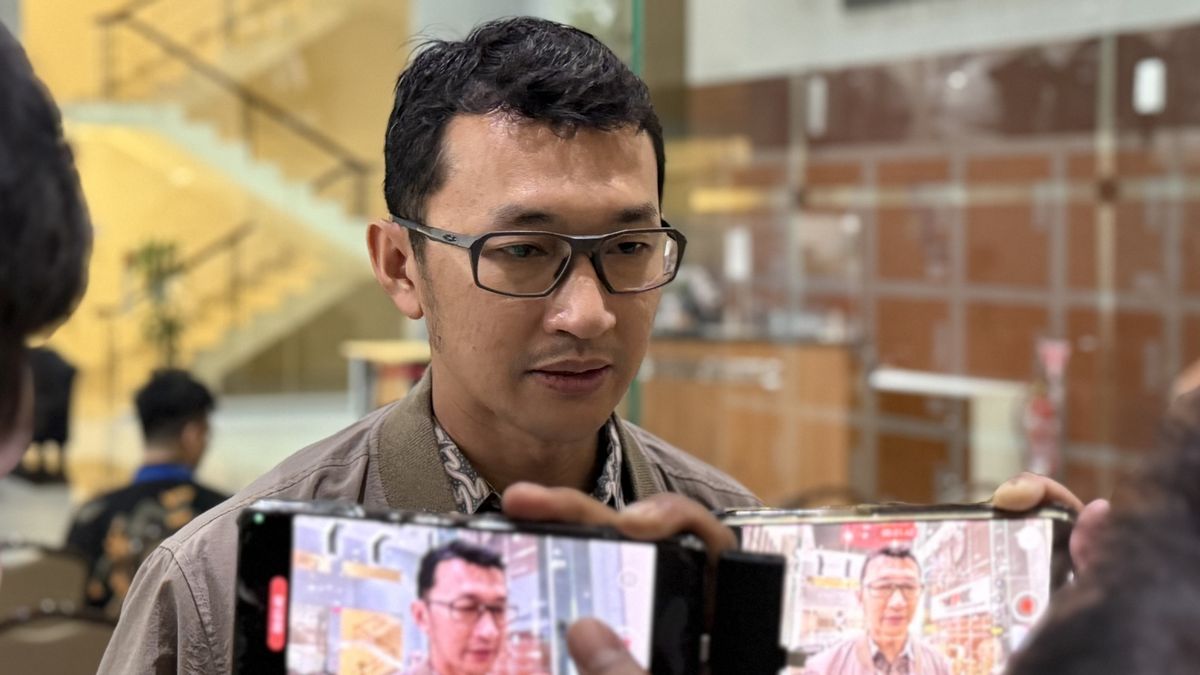 反貪污委員會指稱人力資源部前秘書長赫里·蘇達曼托涉嫌敲詐外國勞工許可證，現已將其列為嫌疑人    
