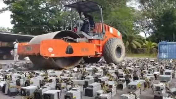 Because Of Stealing Electricity, Malaysia Destroys Rig Of Illegal Bitcoin Mining In Sarawak
