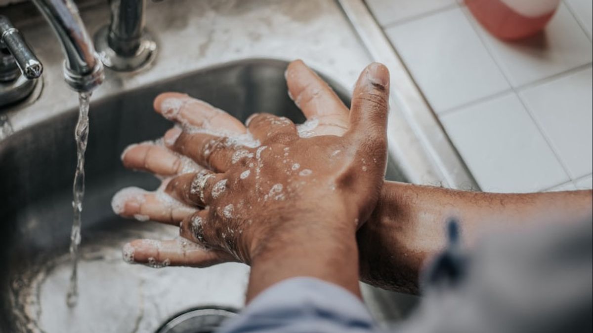 Simple But Vital: Commemorating World Handwashing Day In History Today, October 15, 2008