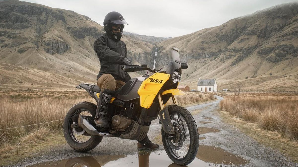 BSAは350ccアドベンチャーバイクの形でサンダーボルトに戻る