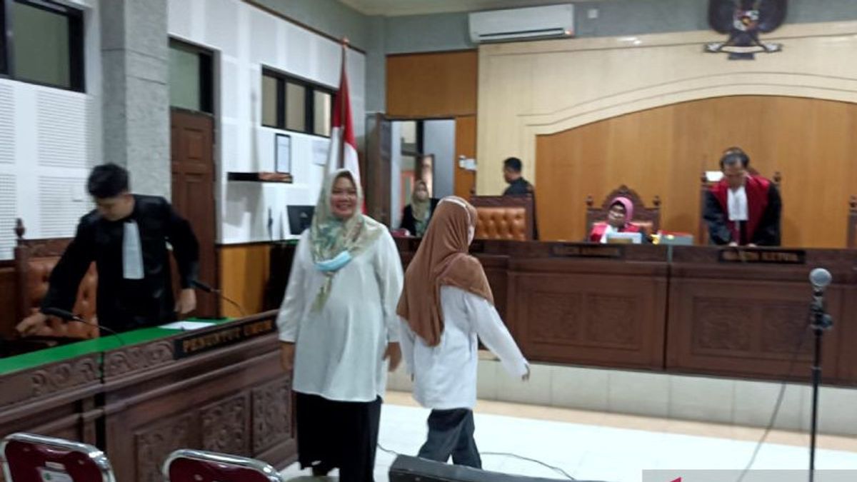 Pertimbangan Sakit dan Lansia, Hakim Vonis 2 Terdakwa Korupsi BOS di SDN Lombok Utara Setahun Penjara